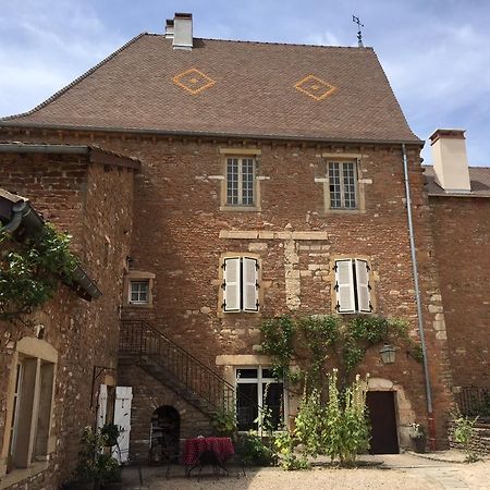 Le Vieux Chateau Bed and Breakfast Leynes Esterno foto
